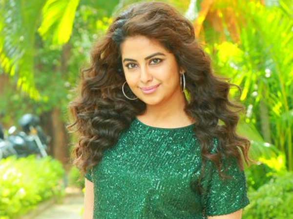 హోమ్లీ హీరోయిన్..