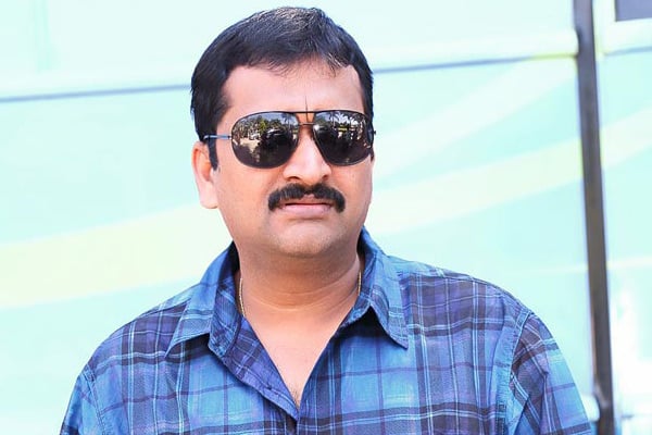 అనుచరులతో వచ్చి బెదిరింపులు..