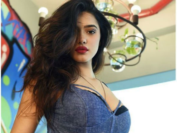 తమిళం నుంచి తెలుగు.. తెలుగు నుంచి తమిళంలోకి