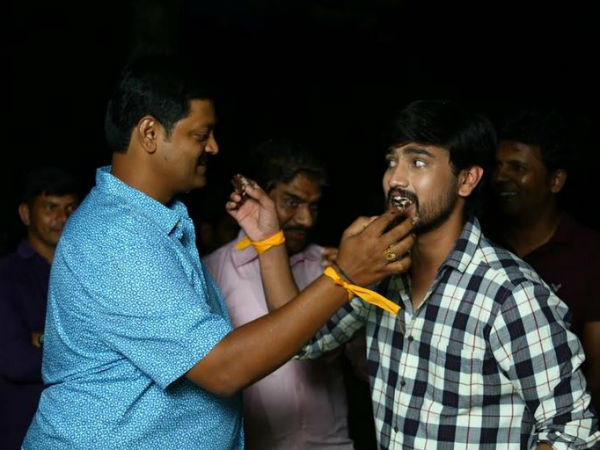Director Konda Vijay Kumar celebrated birthday at Oray Bujjiga sets Director Konda Vijay Kumar celebrated birthday at Oray Bujjiga sets