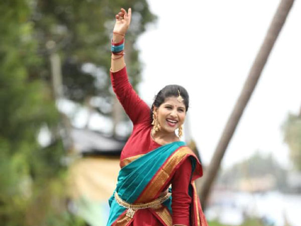 Anchor Mangli tollywood entry with Ullaala Ullaala movie Anchor Mangli tollywood entry with Ullaala Ullaala movie
