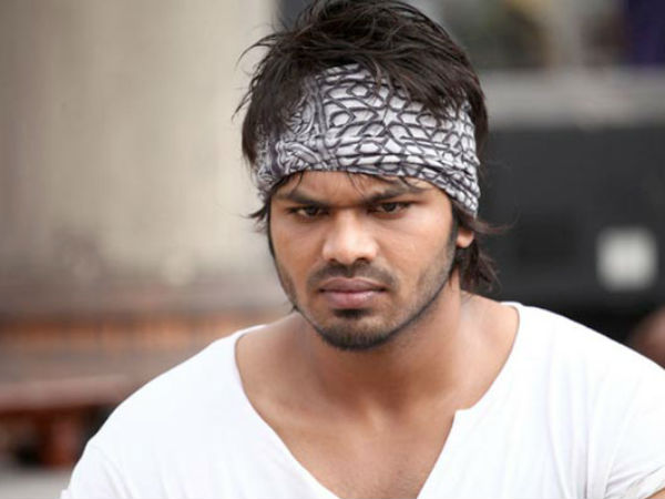 ఈ మధ్యకాలంలో మంచు వారబ్బాయి