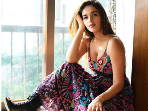 సవ్యసాచి సెట్లో..