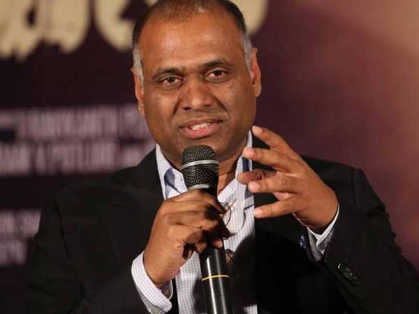 అనుచరులతో బెదిరించాడంటూ ఫిర్యాదు