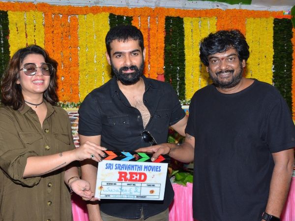 క్లాప్ కొట్టిన పూరీ, ఛార్మీ