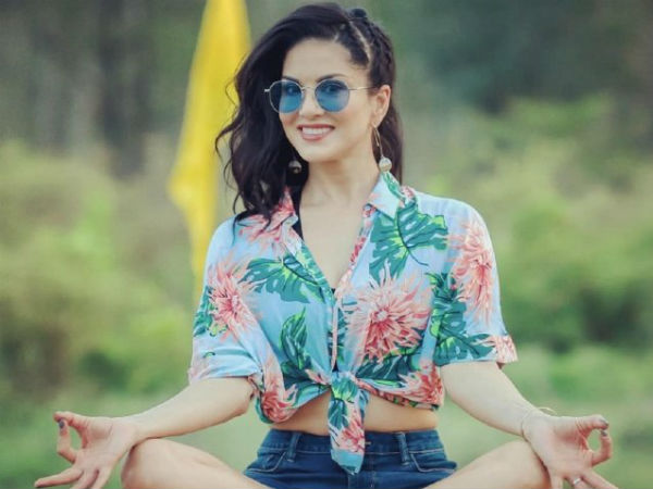 నకిలీ వెబ్సైట్లకు లింకులు