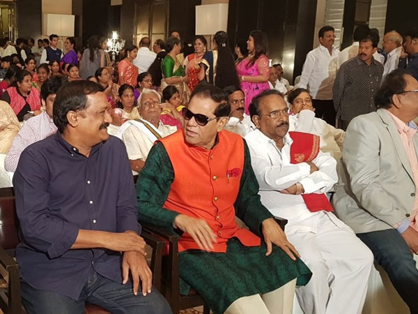 అగ్రనటులు, నేతలతో పార్టీ
