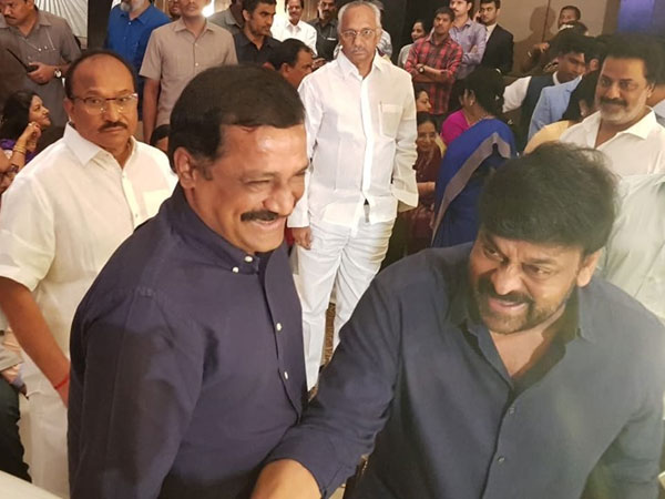 చిరంజీవి సైరా కోలాహలం