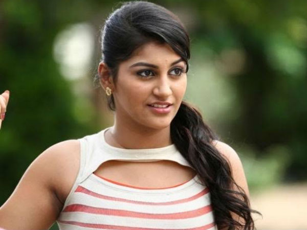 మద్యమత్తులో హీరోయిన్, డ్రైవర్