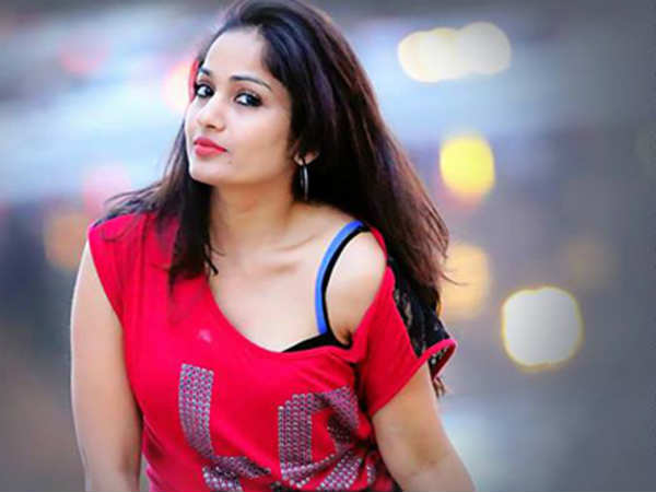 కామవాంఛ తీరిస్తే తప్ప.. మాధవీలత కామెంట్