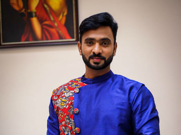 ఆయన గురించి మాట్లాడే అర్హత లేదు..