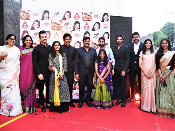 కదిలివచ్చిన అక్కినేని కుటుంబం..