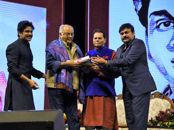 న్యూయార్క్ నుంచి వచ్చిన బోనీకపూర్..
