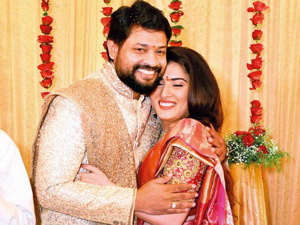 సంగీత్.. కాబోయే వాడితో అర్చన ఎంజాయ్