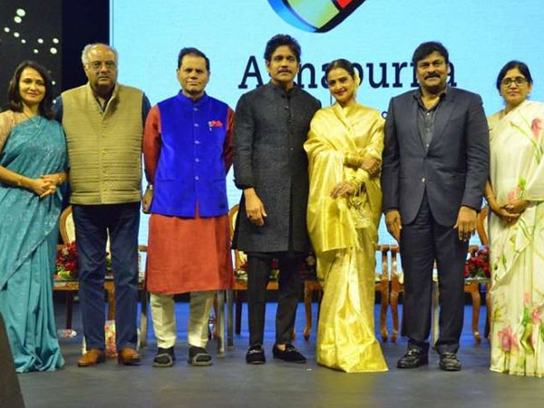 అమ్మ కథ చెప్పి ఆశ్చర్యపరిచిన చిరు..