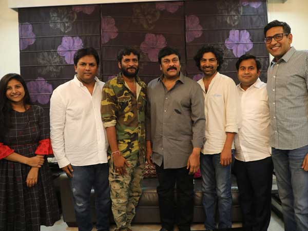 తాజాగా చిరును కలిసిన చిత్రయూనిట్..