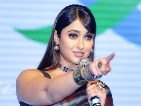 డిప్రెషన్ లోకి వెళ్లిపోయిన ఇలియానా