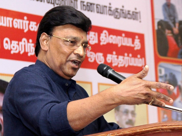 మహిళల పెట్టుకుంటున్న అక్రమ సంబంధాలు