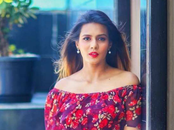 అక్కడికి వెళ్లినా స్పందన లేదు