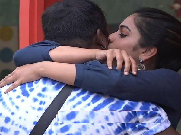 బయట కూడా కలిసే ఉంటున్నారు