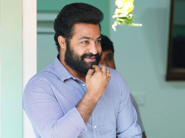 RRR అప్డేట్ ఇవ్వండి..