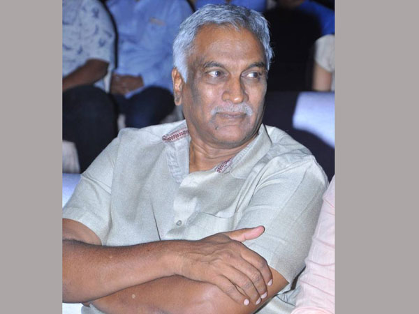 కాకి లెక్కలు చెప్పిన తమ్మారెడ్డి..