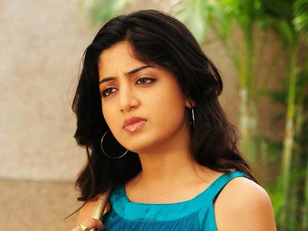 ఆవేశం ‘పవర్' అనుకొంటే తప్పు.. పూనమ్ కౌర్ ట్వీట్.. షాకిచ్చిన నెటిజన్