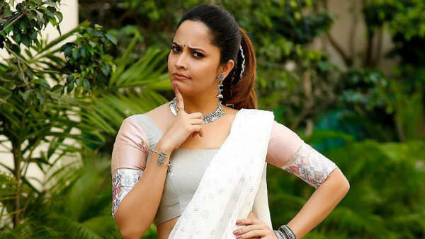 స్నేహితుడు, భార్యను ప్రధాన పాత్రలో చూపెడుతూ.
