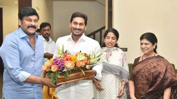 స్పందించని టాలీవుడ్..