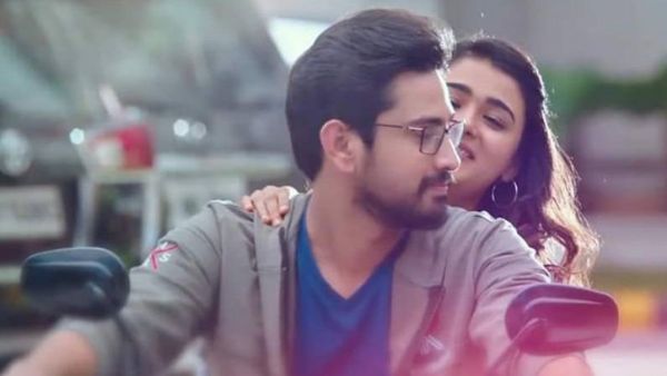 కథలో ట్విస్టులు..