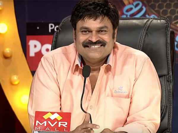 రెండు వీడియోలతో హల్చల్..