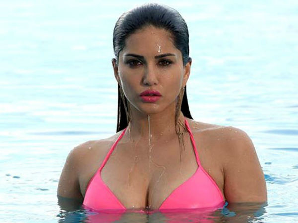 హాట్ ఫోటోలతో హల్ చల్..