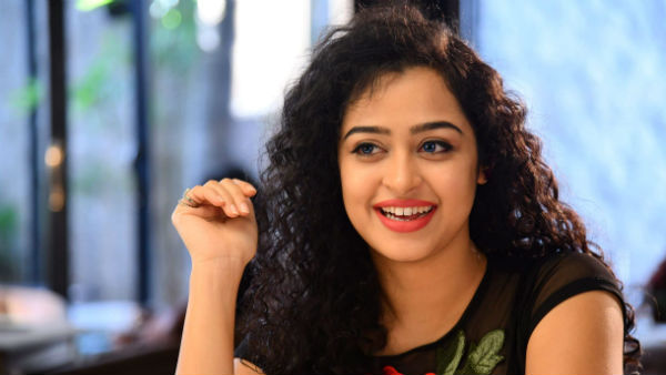 ఒంటరిగా రావాలని అన్నారు.. భయంతో పారిపోయి వచ్చేశాను.. అంకిత కామెంట్స్