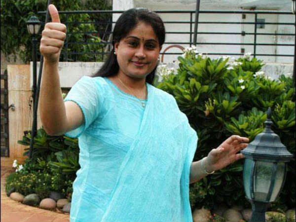 తన మాటే వినాలన్న విజయశాంతి