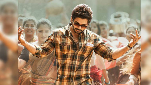 విజయోత్సవంలో టీమ్..