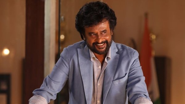 దాదాపు 700 తెరలపై..