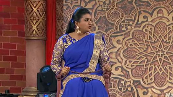 చేతులు కట్టేసినా.. రెచ్చిపోయి పేల్చేసింది