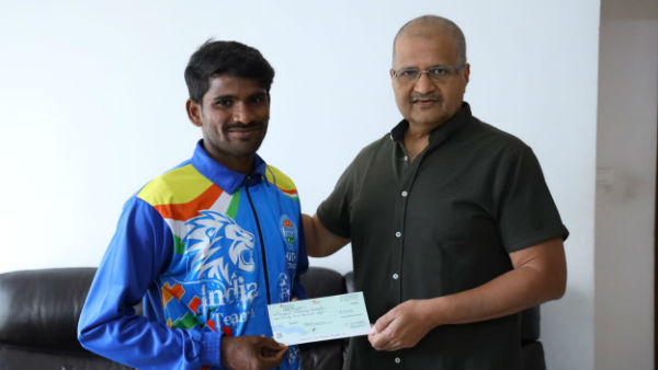 Vijay Deverkonda Financial help for Kick Boxer Ganesh Embari Vijay Deverkonda Financial help for Kick Boxer Ganesh Embari