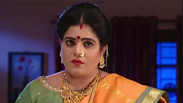 కరాటే కళ్యాణిపై ఫైర్..