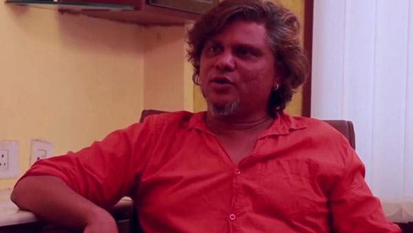 ఛార్మీ అలా చూసింది..