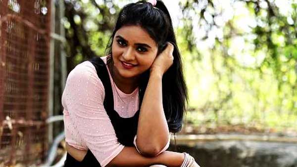సందడి చేసిన రోహిణి, మంజూష..