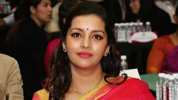 పవన్ కల్యాణ్తో మళ్లీ కలుస్తున్న రేణూ