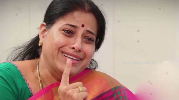 మమ్మీ అని పిలుస్తాడు..