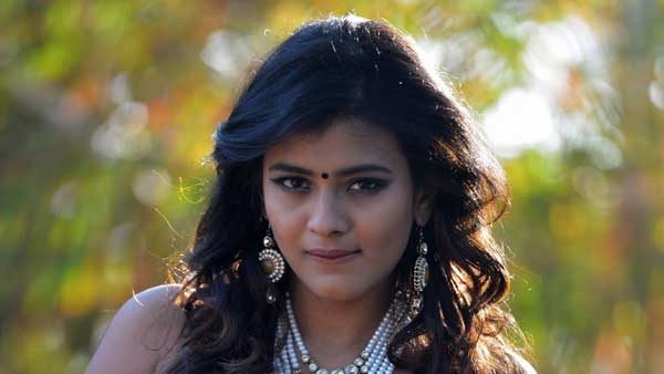 రామ్తో రెచ్చిపోయిన హెబ్బా.. ఇన్సైడ్ టాక్