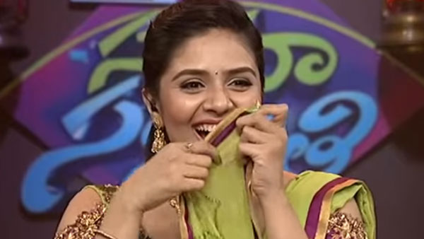 సీక్రెట్ రివీల్: గోవాలో శ్రీముఖికి చేదు అనుభవం.. ఆ పిచ్చితో సర్వం కోల్పోయింది!