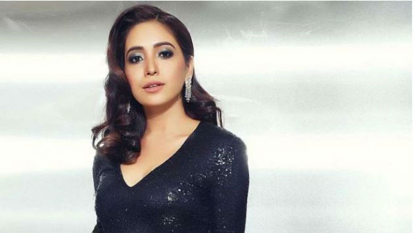 Asha Negi about first kiss experience with Sharman Joshi in Baarish Asha Negi about first kiss experience with Sharman Joshi in Baarish