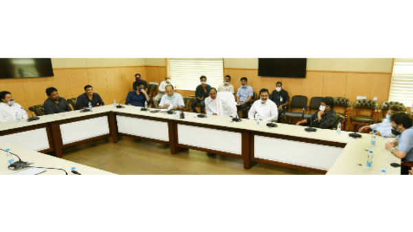 కోవిడ్ నిబంధనలకు అనుకూలంగా