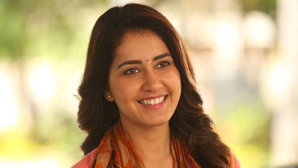 మనం సినిమాతో తెరంగేట్రం..