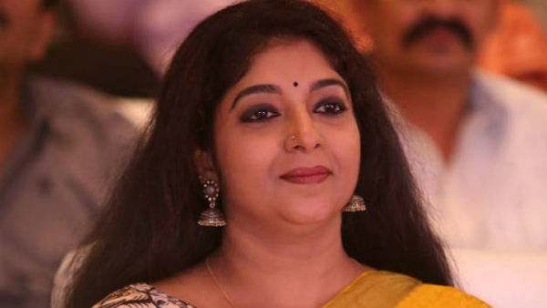 నటిగా బిజీగా మారుతున్న సితార