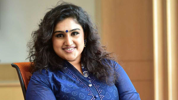 40 ఏళ్ళ వయసులో మూడో పెళ్లికి సిద్దమైన దేవి హీరోయిన్.. ముగ్గురు పిల్లలు ఉన్నా కూడా..